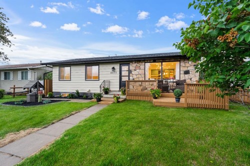 4911 Marcombe Road Ne, Calgary, AB 