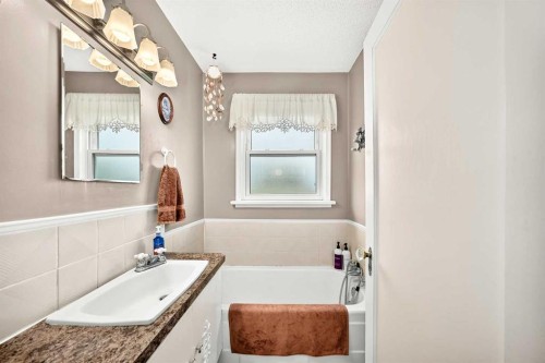 218 Southridge Place, Didsbury, AB 