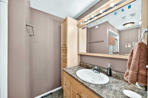 218 Southridge Place, Didsbury, AB 
