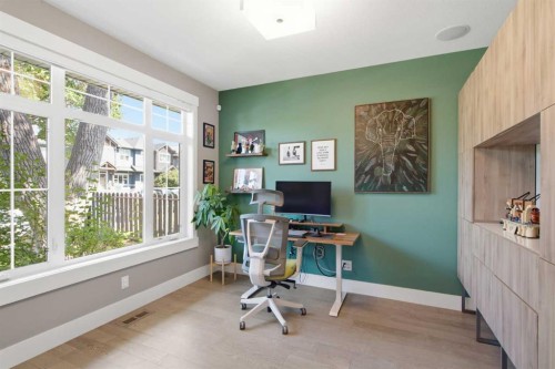 2827B 40 Street Sw, Calgary, AB 