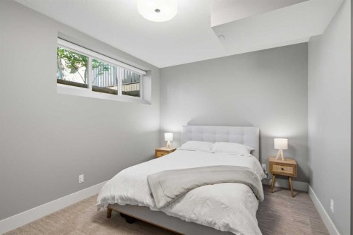 2827B 40 Street Sw, Calgary, AB 
