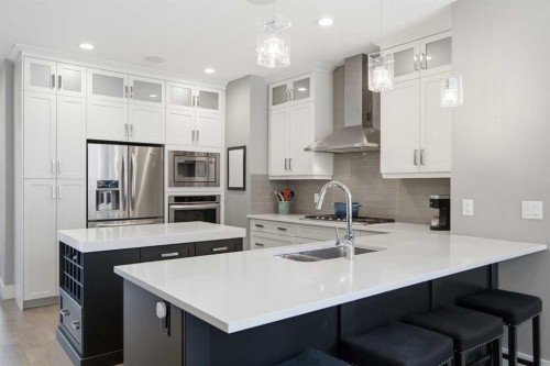 2827B 40 Street Sw, Calgary, AB 
