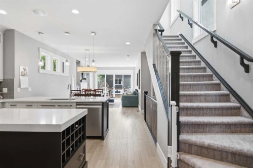 2827B 40 Street Sw, Calgary, AB 
