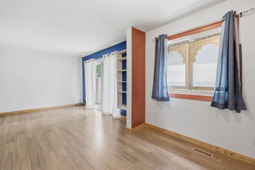 316 84 Avenue Se, Calgary, AB 