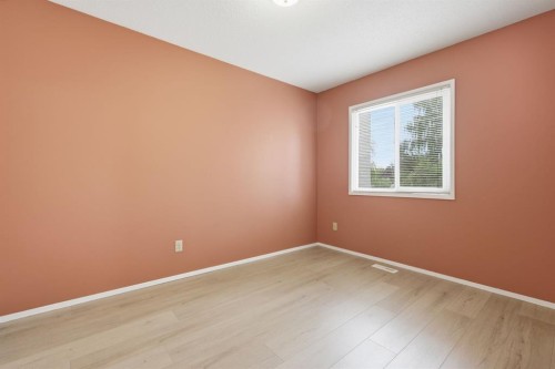 316 84 Avenue Se, Calgary, AB 