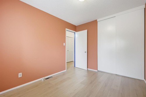 316 84 Avenue Se, Calgary, AB 