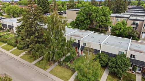 316 84 Avenue Se, Calgary, AB 
