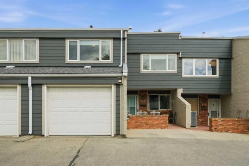 25-228 Theodore Place Nw, Calgary, AB - Outdoor