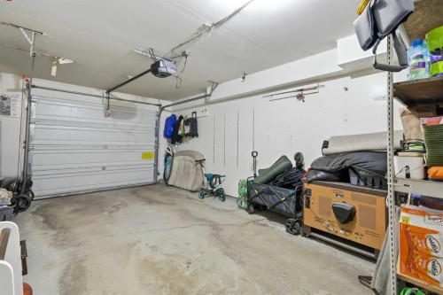 25-228 Theodore Place Nw, Calgary, AB - Indoor Photo Showing Garage