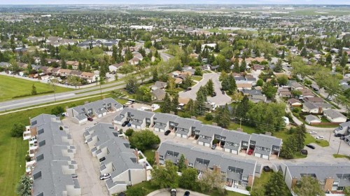 25-228 Theodore Place Nw, Calgary, AB - Outdoor With View