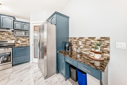 98 Canoe Square Sw, Airdrie, AB 