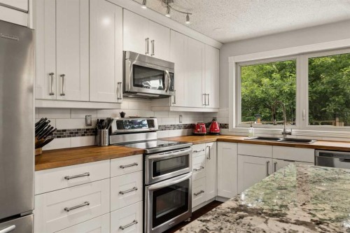 3216 Oakwood Drive Sw, Calgary, AB 