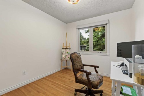 3216 Oakwood Drive Sw, Calgary, AB 