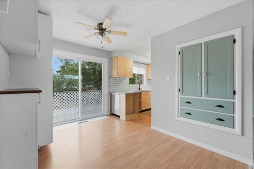 4408 8 Avenue Sw, Calgary, AB 