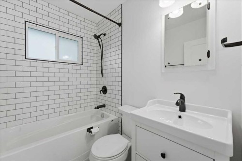 4408 8 Avenue Sw, Calgary, AB 