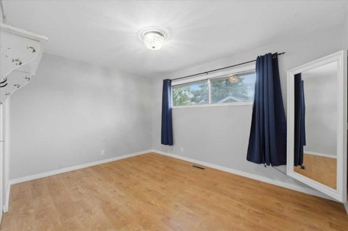4408 8 Avenue Sw, Calgary, AB 