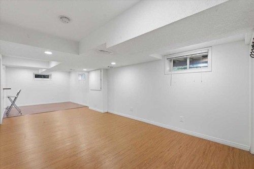 4408 8 Avenue Sw, Calgary, AB 