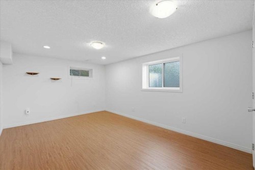4408 8 Avenue Sw, Calgary, AB 