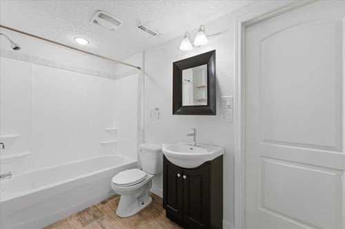 4408 8 Avenue Sw, Calgary, AB 
