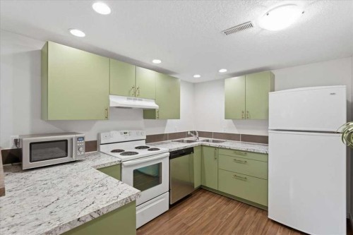4408 8 Avenue Sw, Calgary, AB 