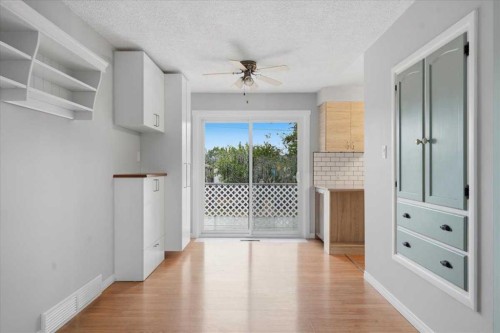 4408 8 Avenue Sw, Calgary, AB 