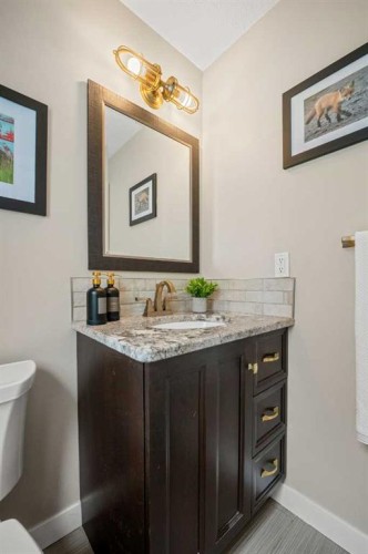 1124 Lake Wapta Way Se, Calgary, AB 