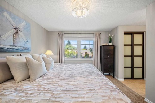 1124 Lake Wapta Way Se, Calgary, AB 