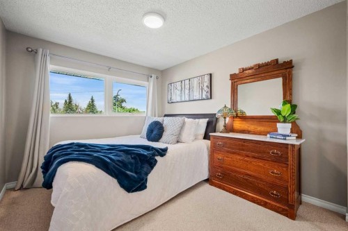 1124 Lake Wapta Way Se, Calgary, AB 
