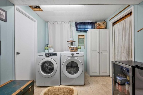1124 Lake Wapta Way Se, Calgary, AB 
