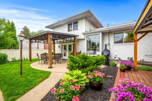 1124 Lake Wapta Way Se, Calgary, AB 