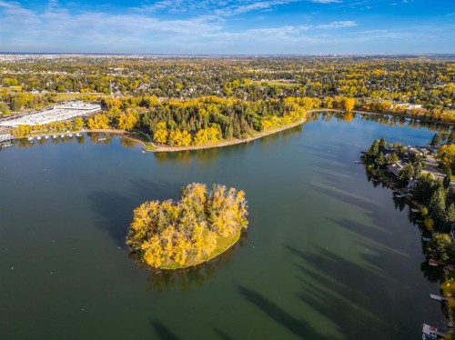 1124 Lake Wapta Way Se, Calgary, AB 