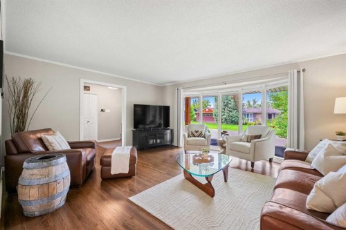 1124 Lake Wapta Way Se, Calgary, AB 