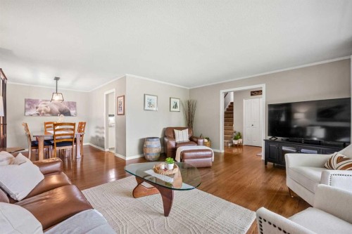 1124 Lake Wapta Way Se, Calgary, AB 
