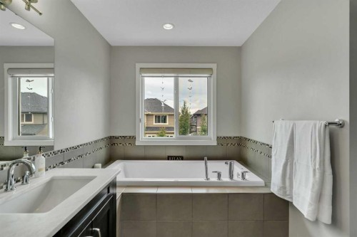 58 Valley Pointe Bay Nw, Calgary, AB 