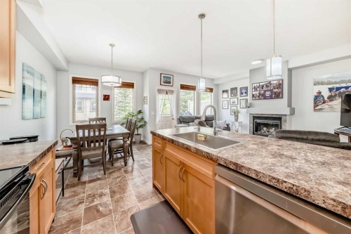 206-413 River Avenue, Cochrane, AB 