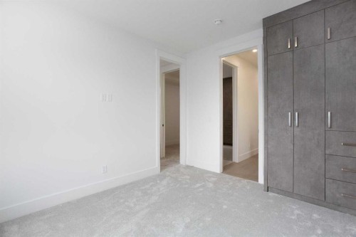 1108 6 Street Ne, Calgary, AB - Indoor Photo Showing Other Room