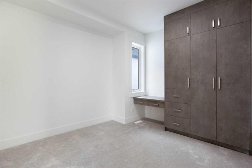 1108 6 Street Ne, Calgary, AB - Indoor Photo Showing Other Room