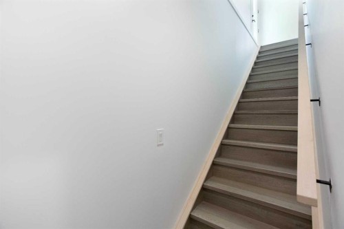 1108 6 Street Ne, Calgary, AB - Indoor Photo Showing Other Room
