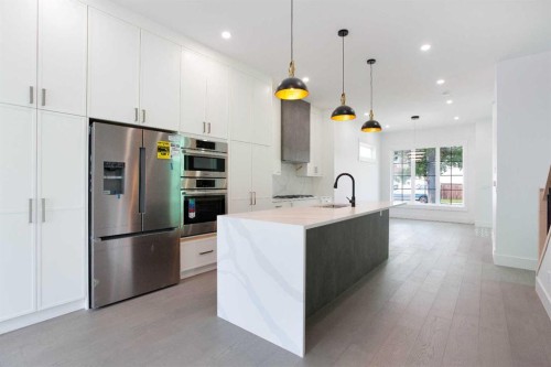 1108 6 Street Ne, Calgary, AB - Indoor Photo Showing Kitchen With Stainless Steel Kitchen With Upgraded Kitchen