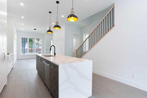 1108 6 Street Ne, Calgary, AB - Indoor Photo Showing Kitchen With Upgraded Kitchen