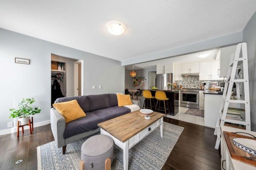 15 Woodmont Green Sw, Calgary, AB 