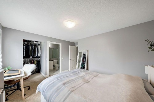 15 Woodmont Green Sw, Calgary, AB 