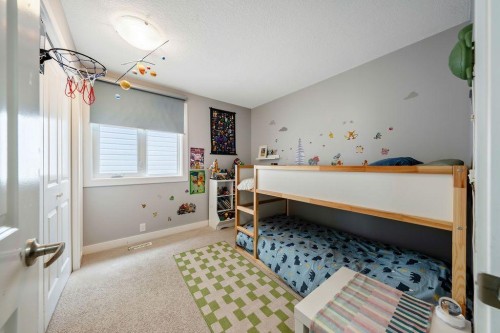 15 Woodmont Green Sw, Calgary, AB 