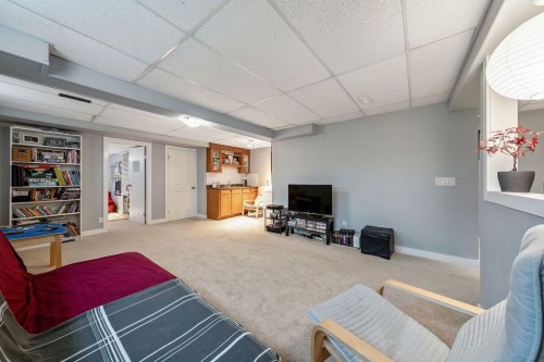 15 Woodmont Green Sw, Calgary, AB 