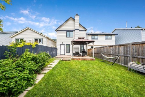 15 Woodmont Green Sw, Calgary, AB 