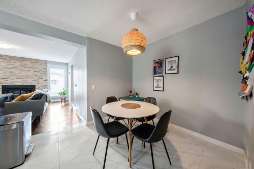 15 Woodmont Green Sw, Calgary, AB 