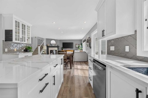 82 Douglasview Circle Se, Calgary, AB 