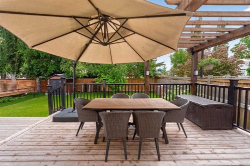 82 Douglasview Circle Se, Calgary, AB 