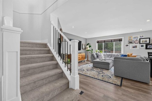 82 Douglasview Circle Se, Calgary, AB 