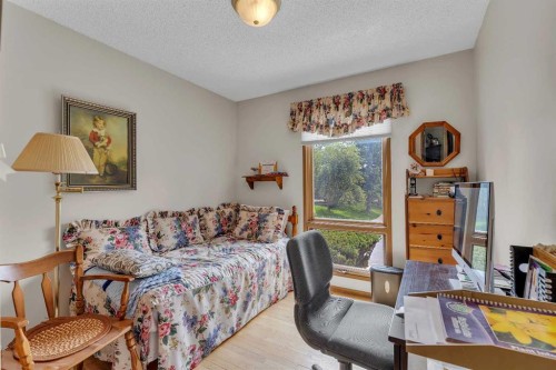 4115 Edgemont Hill Nw, Calgary, AB 